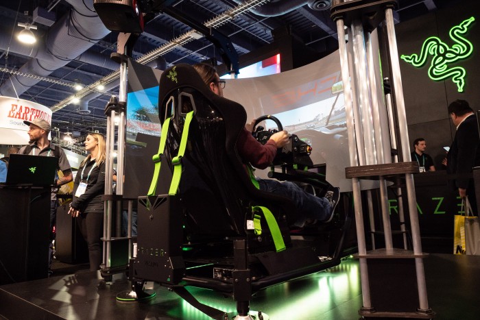 Der Eracing Simulator ist eine recht große Konstruktion. (Bild: Martin Wolf/Golem.de)