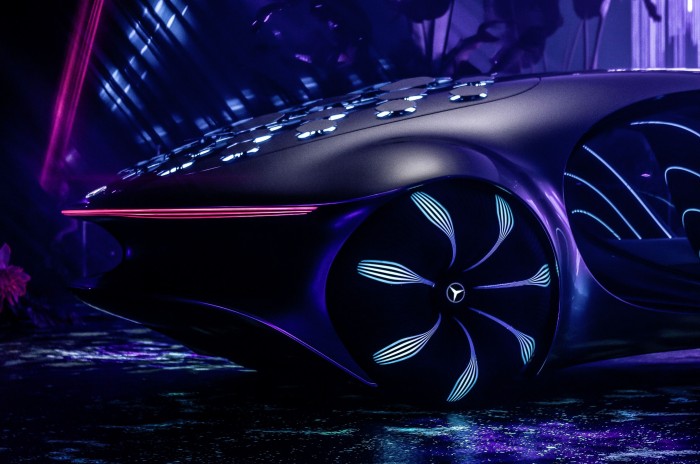 Die Räder sind kugelförmig, was das Manövrieren vereinfacht. (Bild: Daimler)