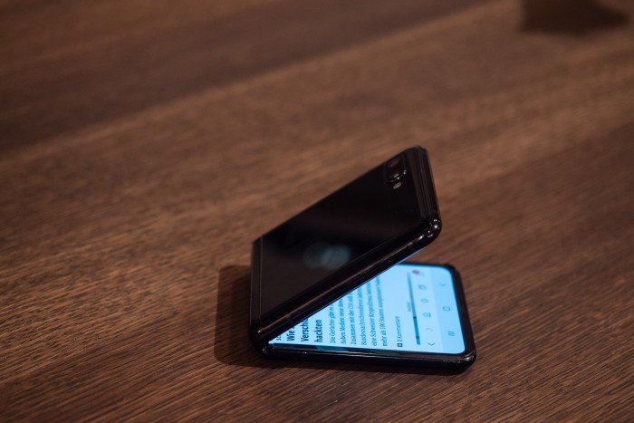 ... fast ganz zugeklappt ...