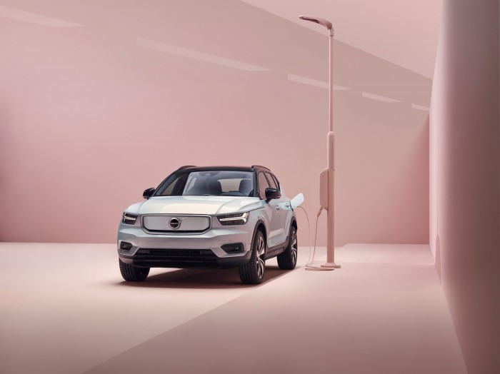 Volvo XC40 Recharge P8 (Bild: Volvo)