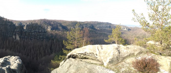 Blick vom ersten Gipfel in diesem Jahr. Die Zeit bis zum nächsten Gipfel muss kreativ überbrückt werden. (Bild: Golem.de) 