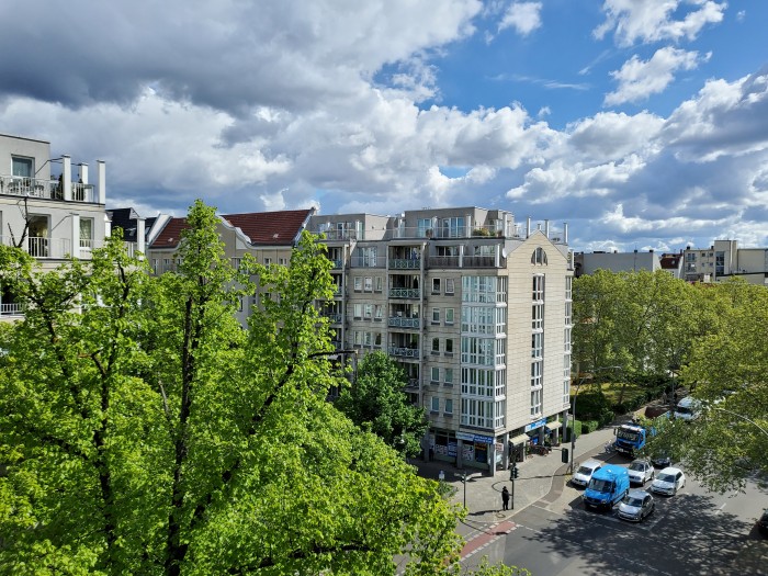 Die Kamera des Galaxy Z Flip macht ordentliche Bilder, technisch ist sie auf dem Niveau der vorigen Top-Smartphone-Generation. (Bild: Tobias Költzsch/Golem.de)