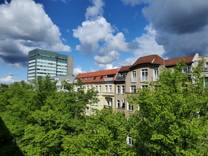 Die Kamera gibt Farben sehr kräftig wieder. Das ist für Samsung typisch. (Bild: Tobias Költzsch/Golem.de)