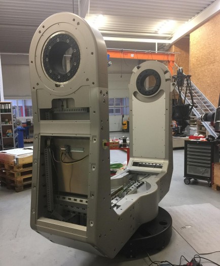 Die Gabel des Teleskops, das vom österreichischen Unternehmen Astro Systeme Austria (ASA) gefertigt wird (Bild: ASA)