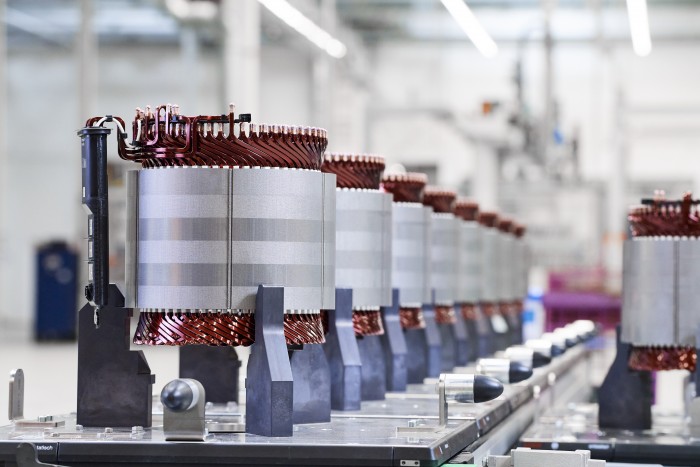 Produktion des hochintegrierten BMW E-Antriebs - Stator (Bild: BMW)