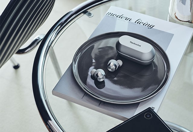 Bluetooth-Hörstöpsel EAH-AZ70W (Bild: Technics)