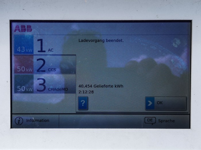 Das Fahrzeug hat gut 52 kWh nutzbare Akkukapazität. (Bild: Werner Pluta/Golem.de)