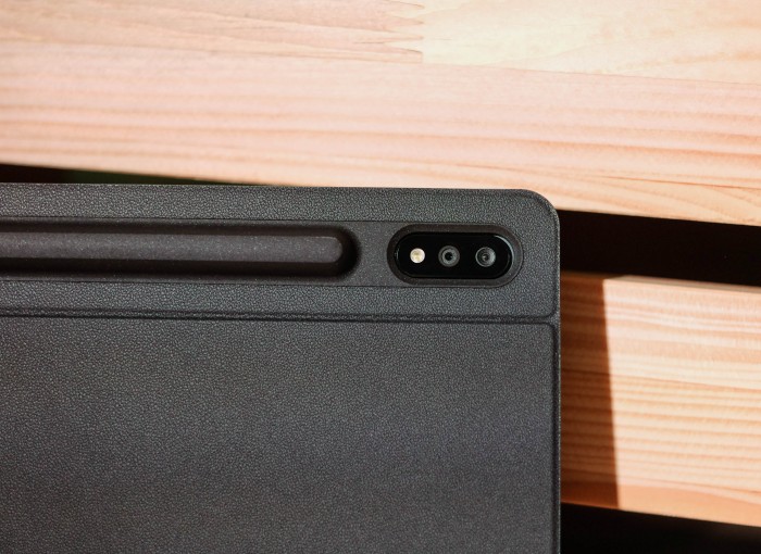 Beide Modelle haben eine Dualkamera. (Bild: Tobias Költzsch/Golem.de)