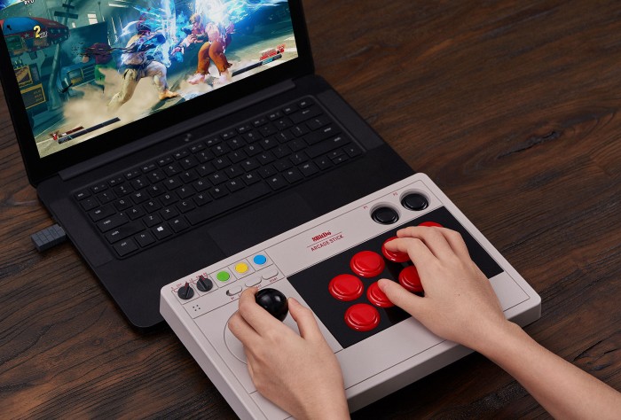 8bitdo Arcade Stick (Bild: 8bitdo)