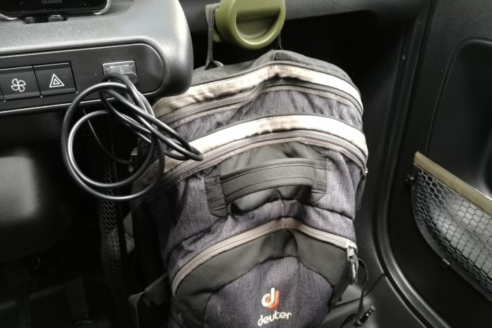 Dort lässt sich auch eine Tasche oder ein Rucksack befestigen. (Foto: Friedhelm Greis/Golem.de)