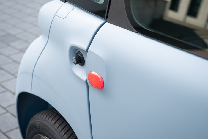 Die Türen lassen sich einzeln mit einem Schlüssel öffnen. (Foto: Martin Wolf/Golem.de)