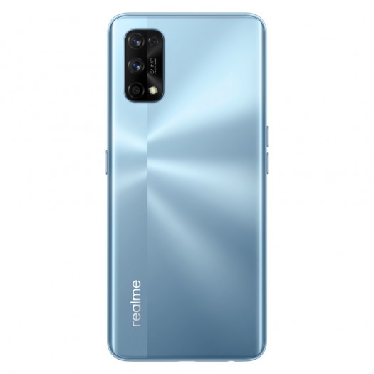 Das Realme 7 Pro ist auch in Hellblau erh&auml;ltlich. (Bild: Realme)