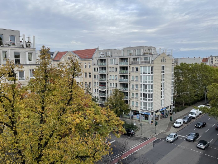 Auch in tr&uuml;ben Situationen wirken Bilder daher gut belichtet. (Bild: Tobias K&ouml;ltzsch/Golem.de)