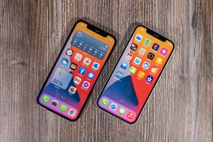 Von vorne hingegen sehen die beiden Smartphones fast identisch aus. (Bild: Tobias K&ouml;ltzsch/Golem.de)