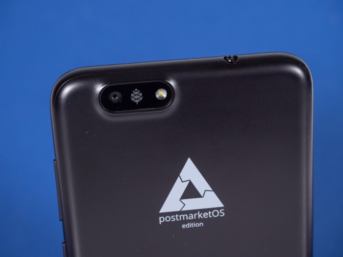 Unser Ger&auml;t nutzt standardm&auml;&szlig;ig PostmarketOS ... (Bild: Martin Wolf, Golem.de)