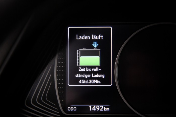 Lexus UX 300e (Bild: Toyota)