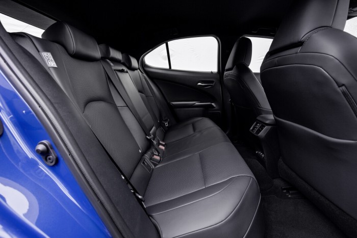 Lexus UX 300e (Bild: Toyota)