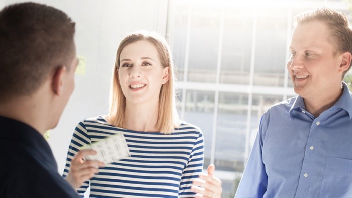 "Ziel des Traineeprogramms ist es in meinen Augen, seinen Platz im Unternehmen zu finden." Edina, Allianz Deutschland (Foto: Allianz Deutschland)