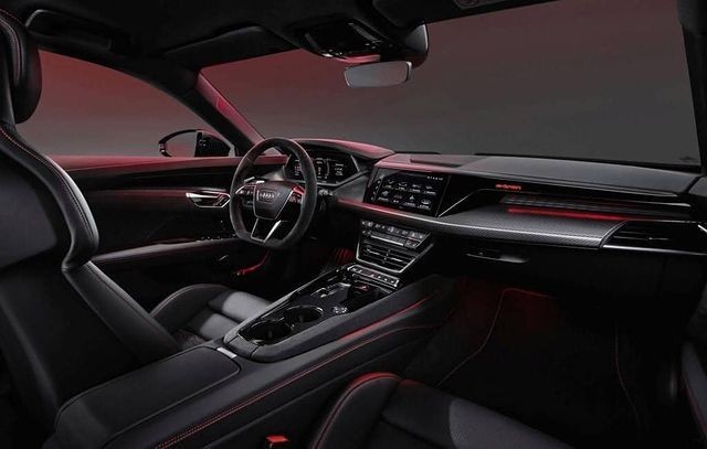 Audi E-Tron GT (Bild: cochespias/Instagram)