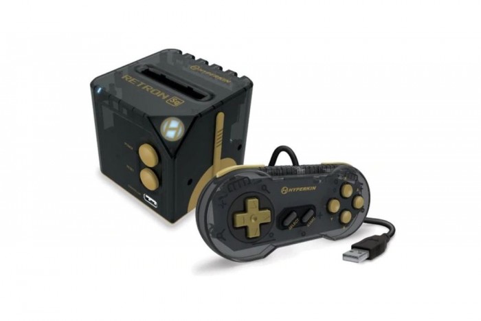 Retron Sq (Bild: Hyperkin)