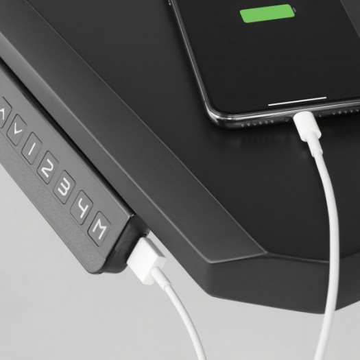 Dieser ist mit einem USB-Ladenanschluss ausgestattet. (Bild: Ikea)