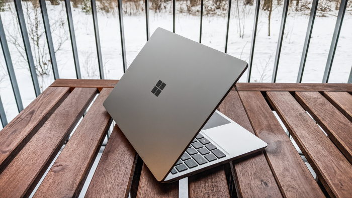 Surface Laptop Go (Bild: Oliver Nickel/Golem.de)