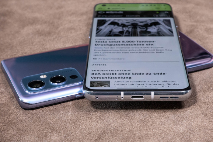 Eine Klinkenbuchse für Kopfhörer haben die neuen Modelle nicht. (Bild: Tobias Költzsch/Golem.de)