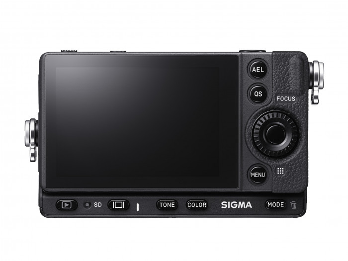 Auf der Rückseite ist ein 3,15 Zoll großer Monitor eingebaut. (Bild: Sigma)