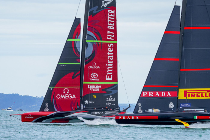 Die Teams segeln um die renommierteste Trophäe im Segelsport. (Bild: ACE/Studio Borlenghi)