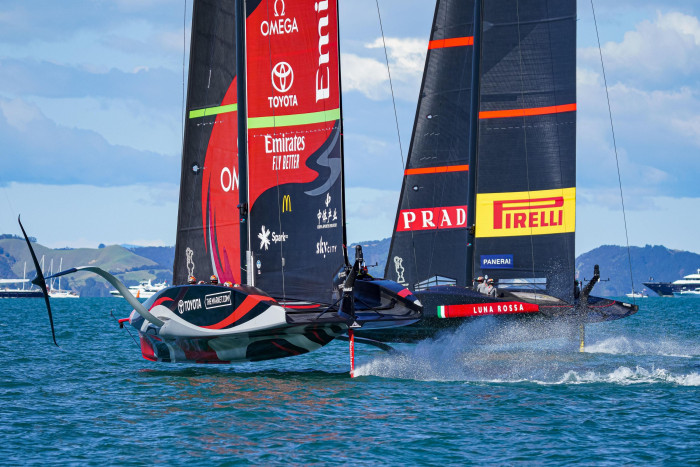 Match-Racing erfordert nicht nur ein schnelles Boot, sondern auch seglerisches Können. (Bild: ACE/Studio Borlenghi)