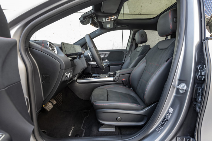 Die Ausstattung kann sich sehen lassen, wobei viele Komfortfunktionen nur gegen Aufpreis erhältlich sind. (Foto: Mercedes-Benz)