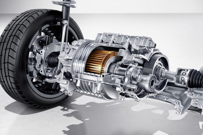 Der Asynchronmotor an der Vorderachse liefert eine Leistung von 140 kW. (Grafik: Mercedes-Benz)