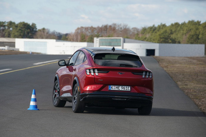 Das SUV hat ein sportliches Fahrwerk. (Foto: Ford)