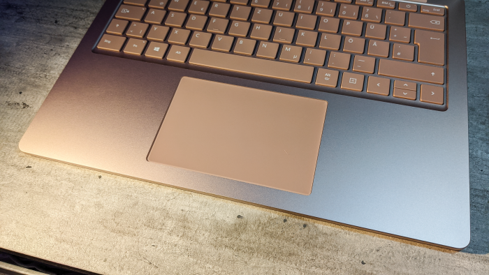 Gute Kombination aus Trackpad und Tastatur (Bild: Oliver Nickel/Golem.de)