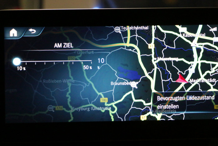 Es gibt wenige Einstellmöglichkeiten, darunter die Restkapazität bei der Ankunft. (Foto: Friedhelm Greis/Golem.de)