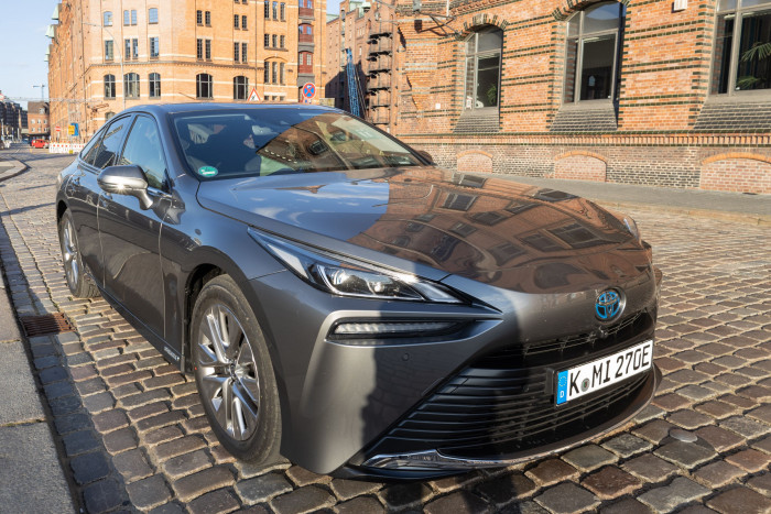 Toyota hat das Design des Autos stark überarbeitet. (Bild: Werner Pluta/Golem.de)