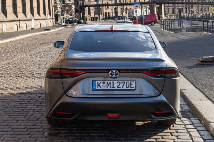 Das Auto ist knapp 5 Meter lang. (Bild: Werner Pluta/Golem.de)