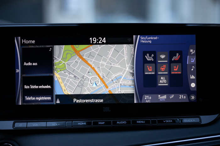 Das lässt sich auch vom Beifahrersitz aus gut bedienen. (Bild: Werner Pluta/Golem.de)