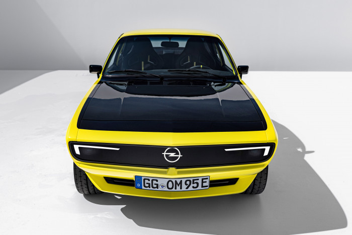 Die nicht zertifizierte Reichweite gibt Opel mit 200 Kilometern an. 