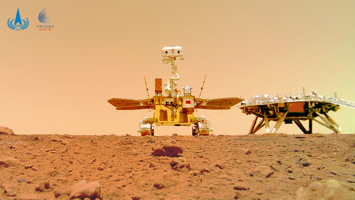Bilder des Marsrovers Zhurong (Bild: CNSA)