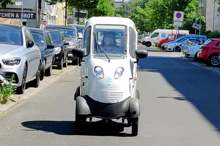 Die Höchstgeschwindigkeit ist auf 28 km/h begrenzt. (Foto: Martin Wolf/Golem.de)