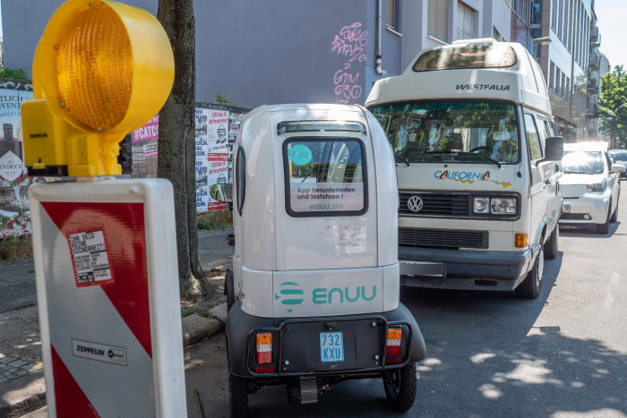 Die Kabinenrollen passen in jede kleinste Parklücke. (Foto: Martin Wolf/Golem.de)
