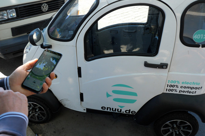 Gestartet werden die Fahrzeuge natürlich per App. (Foto: Martin Wolf/Golem.de)