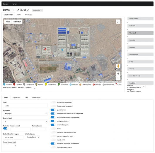 Eine der Locations in der Bearbeitung: Marker können gesetzt, Auffälligkeiten markiert und Schlüsse gezogen werden. (Bild: Christo Buschek)