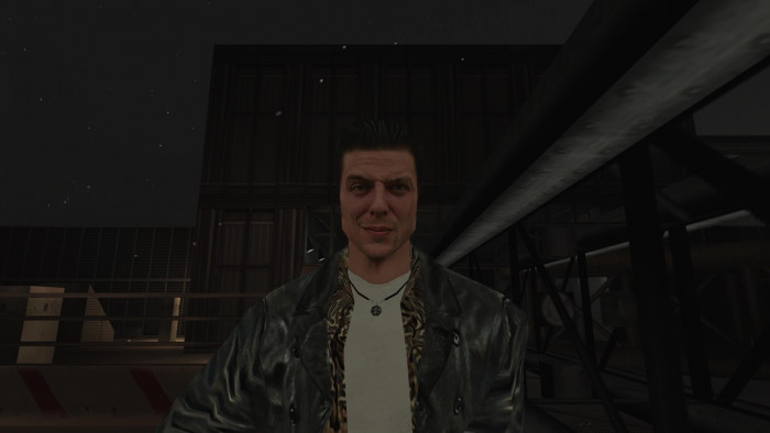 Falten dank Schattierung: Obwohl Max Payne aus kaum mehr Polygonen besteht als andere Actionhelden der Jahrtausendwende, sieht er aufgrund der sehr gut gestalteten Texturen viel plastischer aus. Der Screenshot stammt zwar aus einer gepatchten Version mit hochauflösenden Grafiken, das Original von 2001 sieht jedoch nur unwesentlich schlechter aus. (Bild: Remedy Entertainment / Screenshot: Medienagentur Plassma)