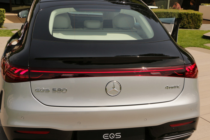 Auf der Heckklappe befindet sich ein kleiner Spoiler.  (Foto: Friedhelm Greis/Golem.de)