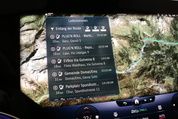 Die Ladestationen entlang der Route lassen sich nach Ladeleistung filtern.  (Foto: Friedhelm Greis/Golem.de)