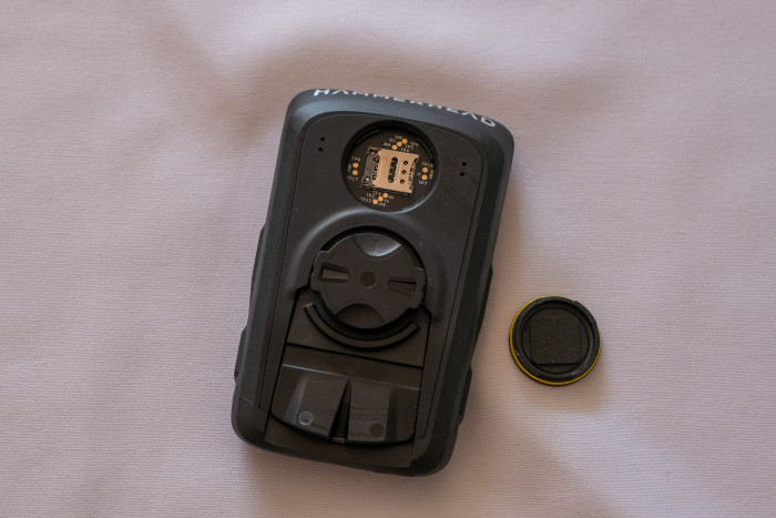 Auf der Rückseite des Karoo 2 befindet sich der Schacht für eine Nano-SIM. (Bild: P. Steinlechner/Golem.de)