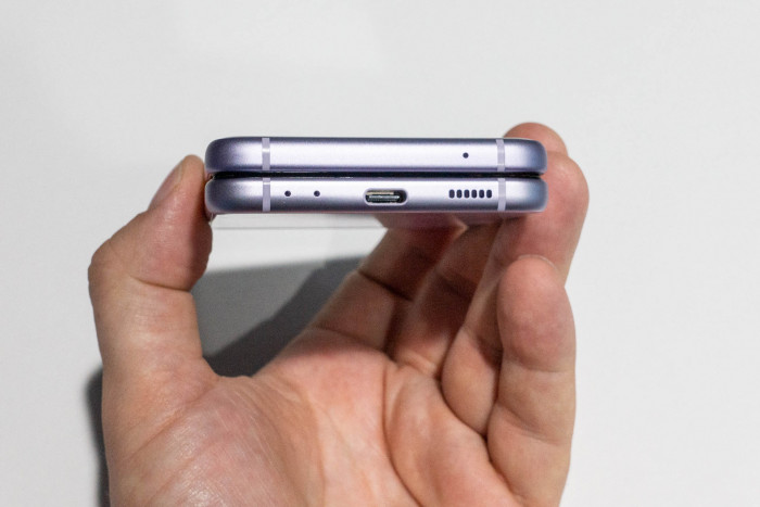 Das Flip 3 ist zusammengeklappt 17,1 mm dick. (Bild: Tobias Költzsch/Golem.de)