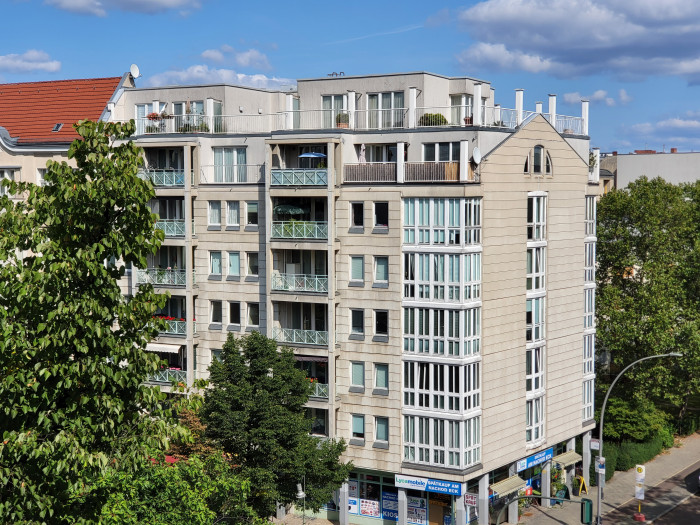 Das Galaxy Z Fold 3 hat ein zweifaches Teleobjektiv. (Bild: Tobias Költzsch/Golem.de)